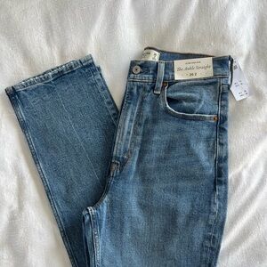 ✨ NWT Abercrombie Straight Jeans
